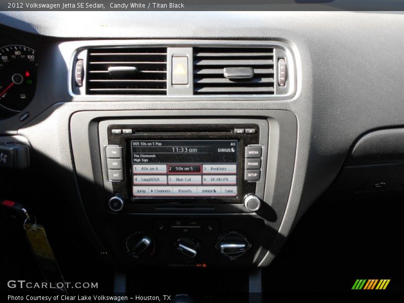 Candy White / Titan Black 2012 Volkswagen Jetta SE Sedan