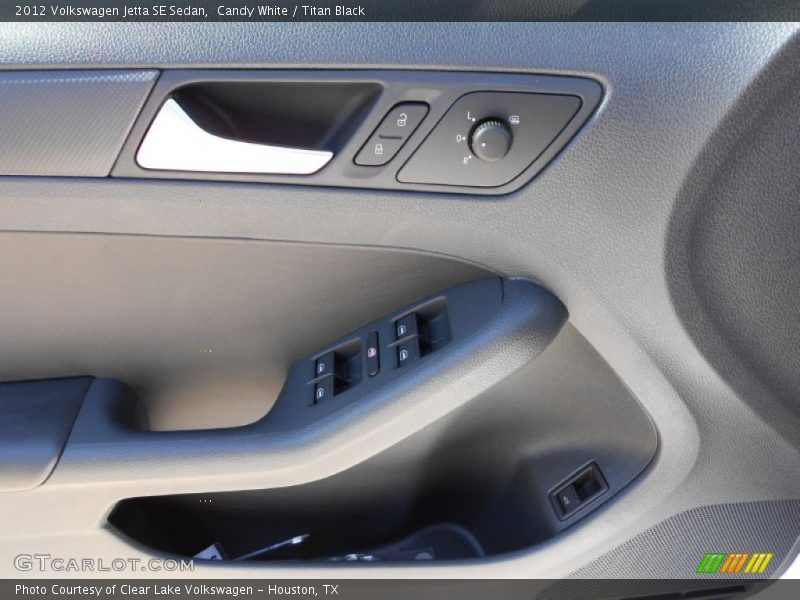 Candy White / Titan Black 2012 Volkswagen Jetta SE Sedan