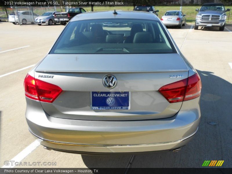 Tungsten Silver Metallic / Titan Black 2012 Volkswagen Passat V6 SEL