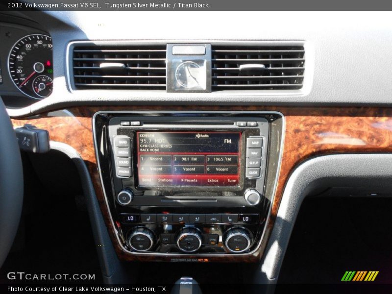 Tungsten Silver Metallic / Titan Black 2012 Volkswagen Passat V6 SEL