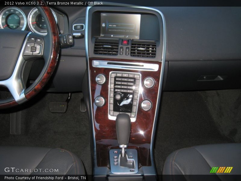 Controls of 2012 XC60 3.2