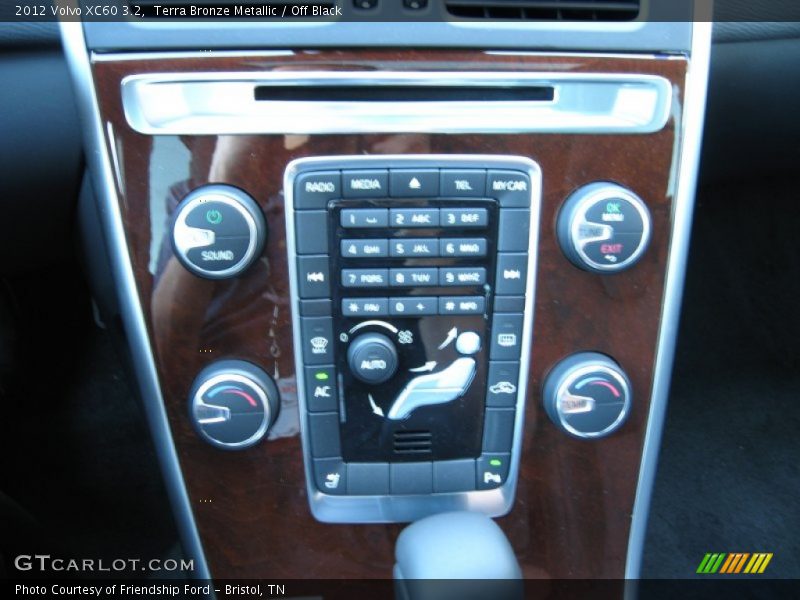 Controls of 2012 XC60 3.2