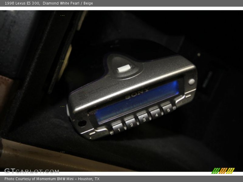 Diamond White Pearl / Beige 1998 Lexus ES 300