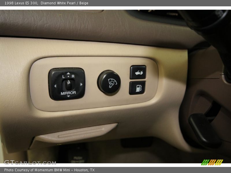 Diamond White Pearl / Beige 1998 Lexus ES 300