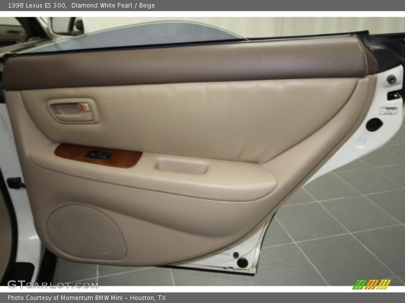 Diamond White Pearl / Beige 1998 Lexus ES 300