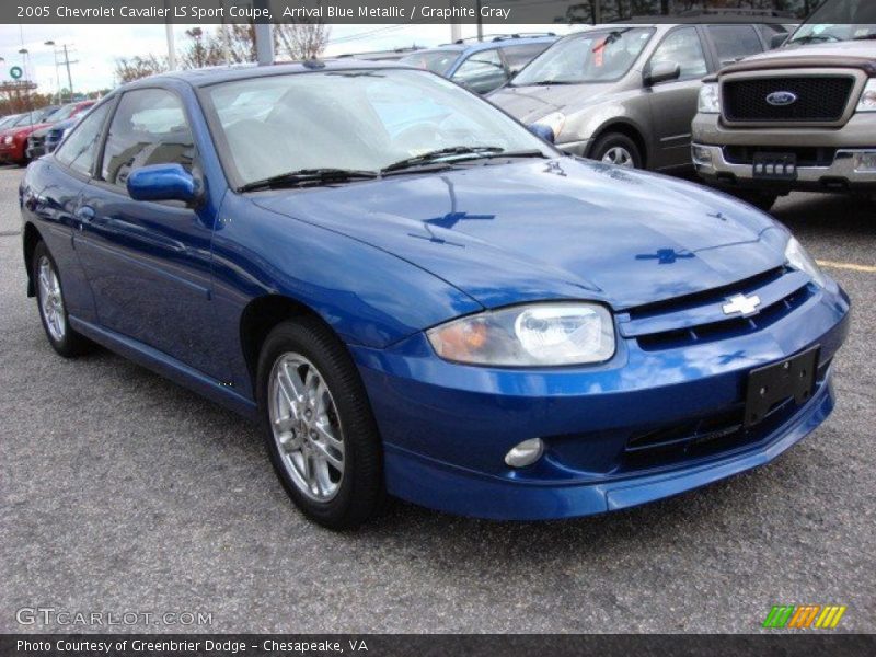 Front 3/4 View of 2005 Cavalier LS Sport Coupe