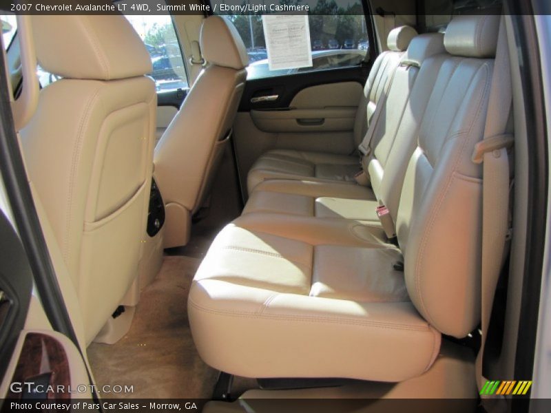 Summit White / Ebony/Light Cashmere 2007 Chevrolet Avalanche LT 4WD