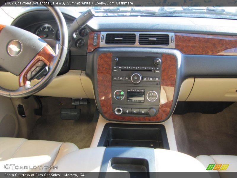 Summit White / Ebony/Light Cashmere 2007 Chevrolet Avalanche LT 4WD