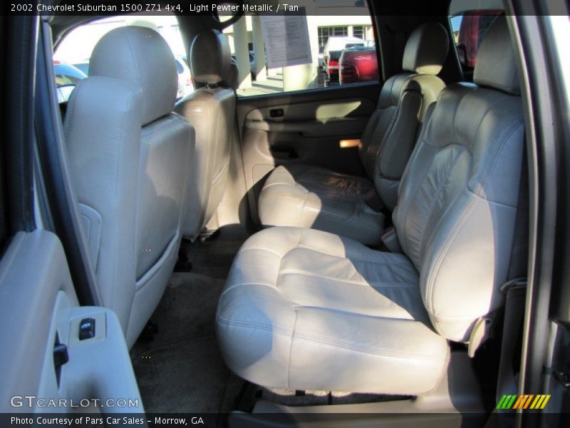 Light Pewter Metallic / Tan 2002 Chevrolet Suburban 1500 Z71 4x4