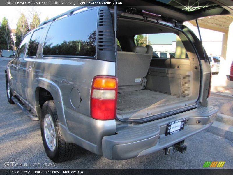 Light Pewter Metallic / Tan 2002 Chevrolet Suburban 1500 Z71 4x4