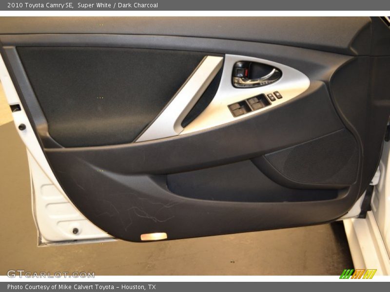 Super White / Dark Charcoal 2010 Toyota Camry SE