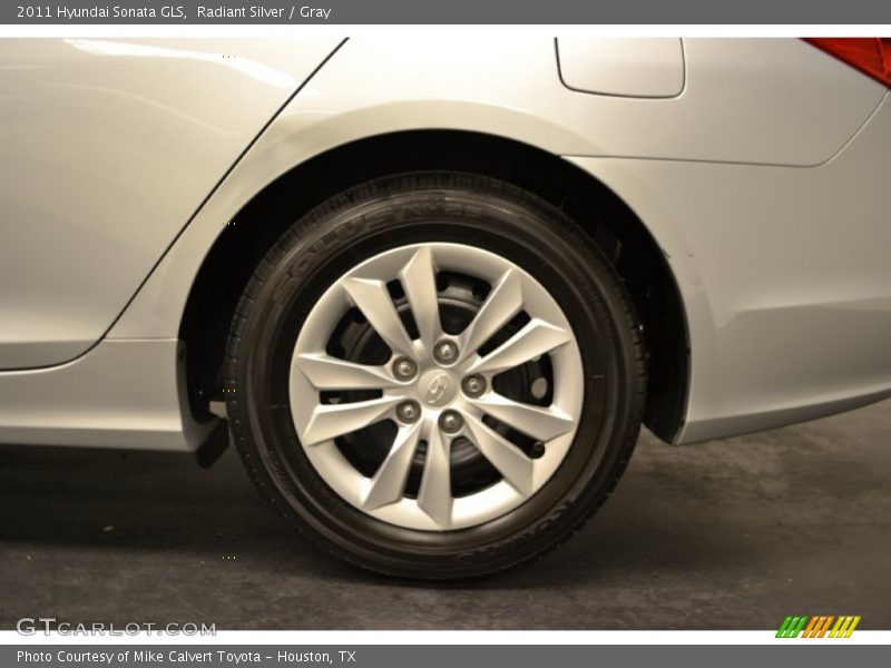 Radiant Silver / Gray 2011 Hyundai Sonata GLS