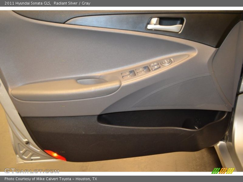 Radiant Silver / Gray 2011 Hyundai Sonata GLS