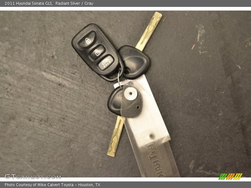 Radiant Silver / Gray 2011 Hyundai Sonata GLS