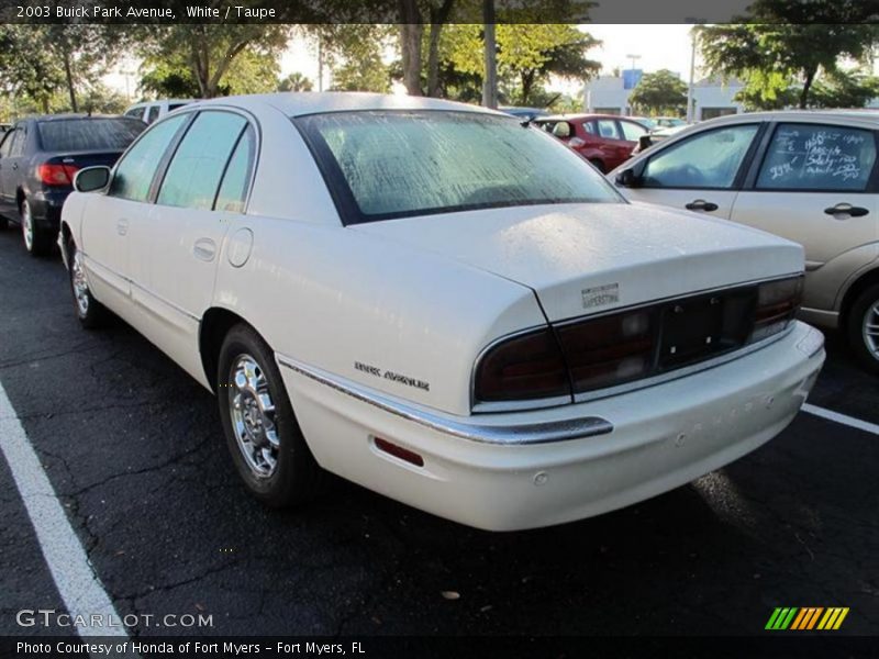White / Taupe 2003 Buick Park Avenue