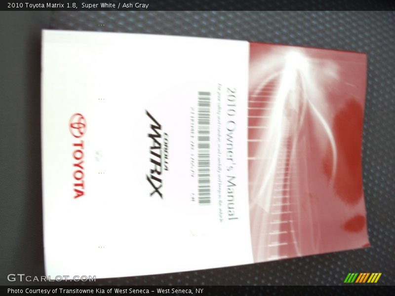 Super White / Ash Gray 2010 Toyota Matrix 1.8