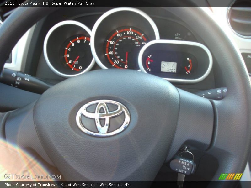 Super White / Ash Gray 2010 Toyota Matrix 1.8