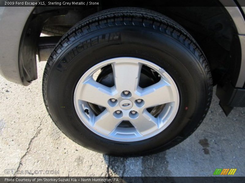  2009 Escape XLS Wheel