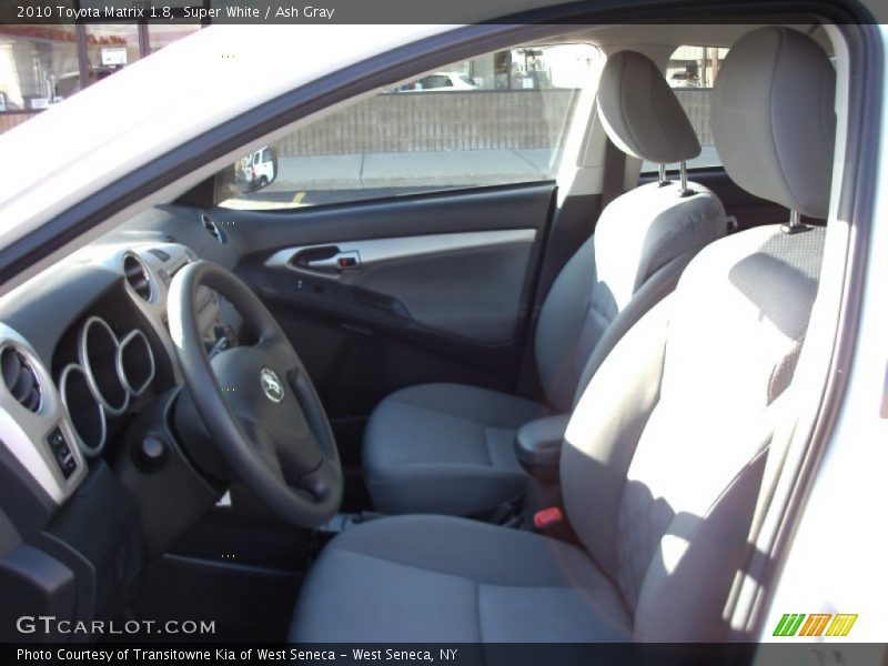 Super White / Ash Gray 2010 Toyota Matrix 1.8