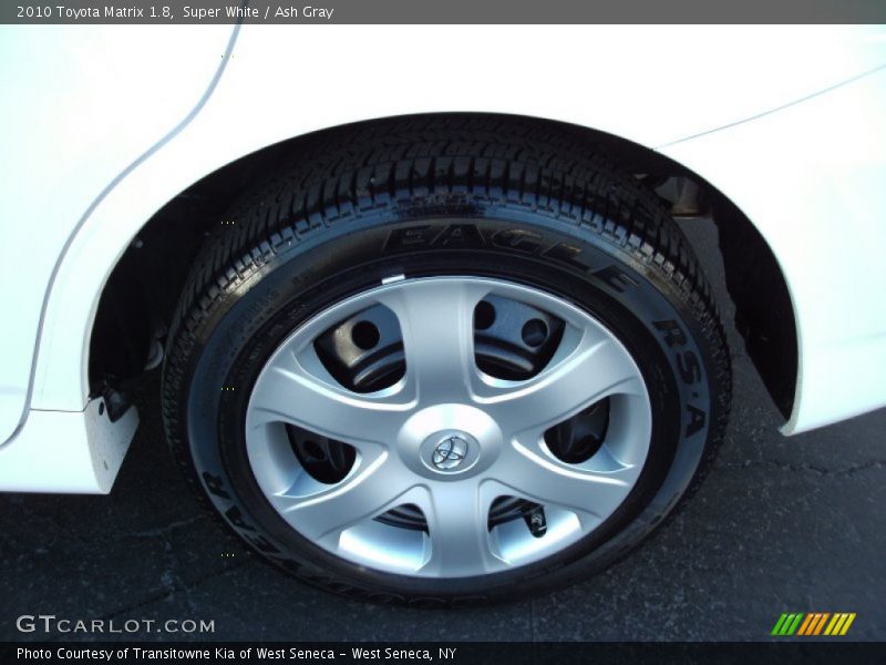 Super White / Ash Gray 2010 Toyota Matrix 1.8