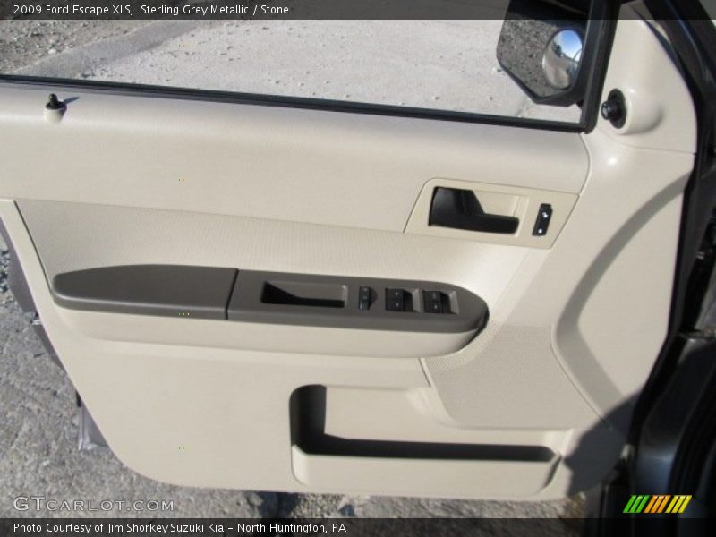 Door Panel of 2009 Escape XLS