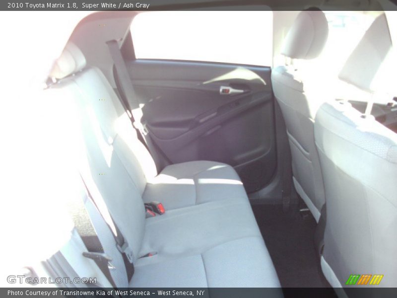 Super White / Ash Gray 2010 Toyota Matrix 1.8