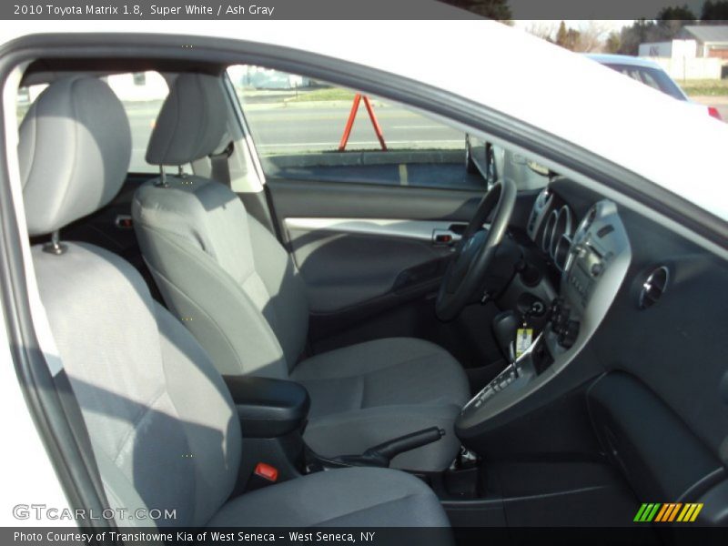 Super White / Ash Gray 2010 Toyota Matrix 1.8