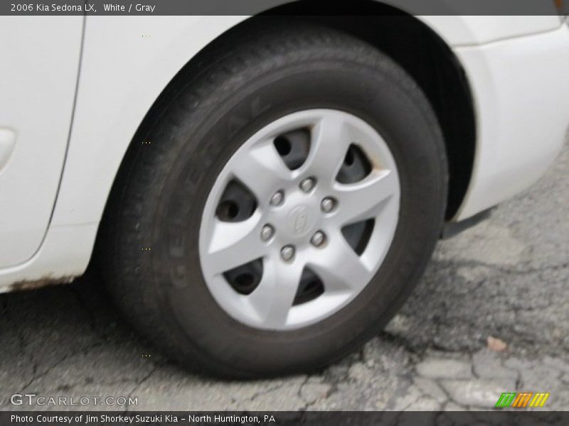 White / Gray 2006 Kia Sedona LX