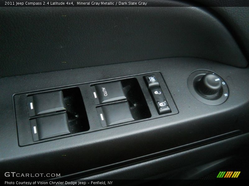 Mineral Gray Metallic / Dark Slate Gray 2011 Jeep Compass 2.4 Latitude 4x4