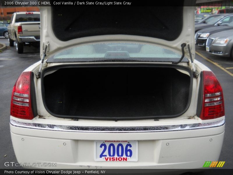 Cool Vanilla / Dark Slate Gray/Light Slate Gray 2006 Chrysler 300 C HEMI