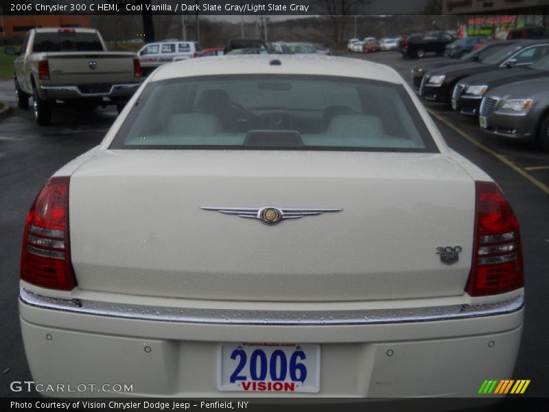Cool Vanilla / Dark Slate Gray/Light Slate Gray 2006 Chrysler 300 C HEMI