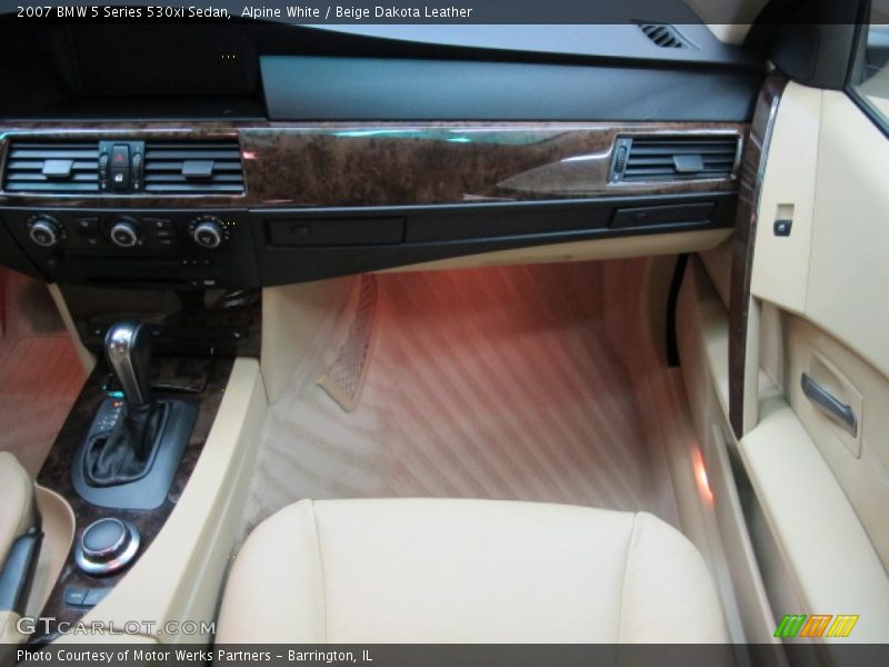 Alpine White / Beige Dakota Leather 2007 BMW 5 Series 530xi Sedan