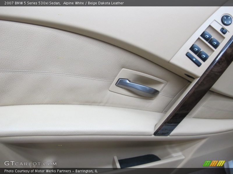 Alpine White / Beige Dakota Leather 2007 BMW 5 Series 530xi Sedan