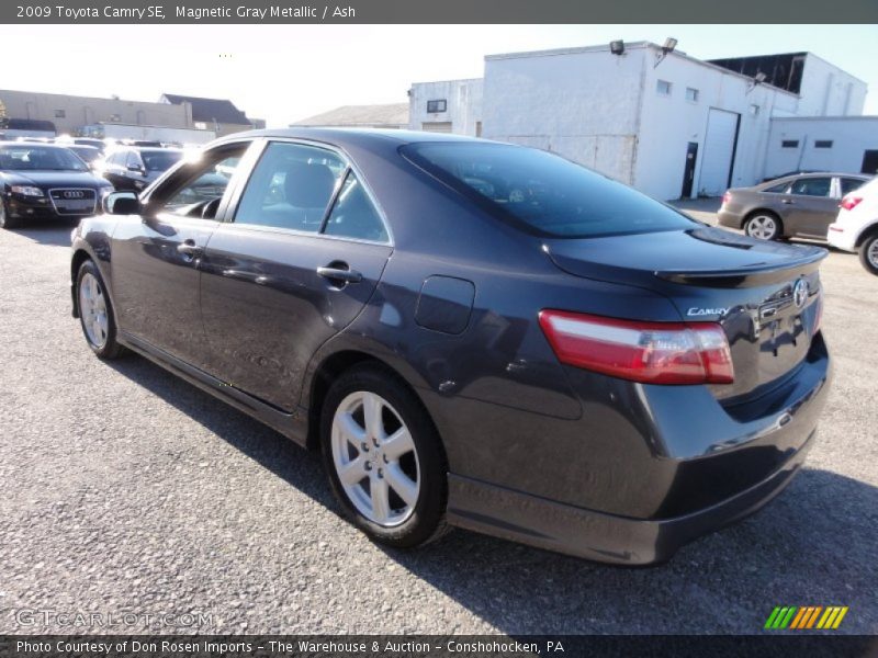 Magnetic Gray Metallic / Ash 2009 Toyota Camry SE