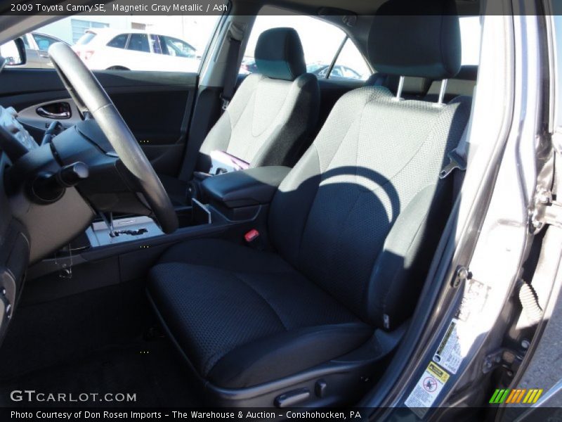 Magnetic Gray Metallic / Ash 2009 Toyota Camry SE