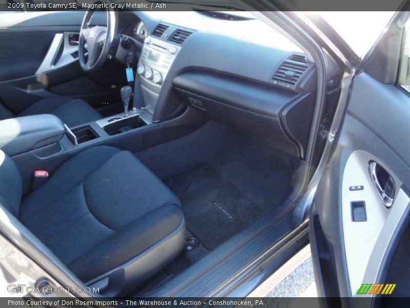 Magnetic Gray Metallic / Ash 2009 Toyota Camry SE