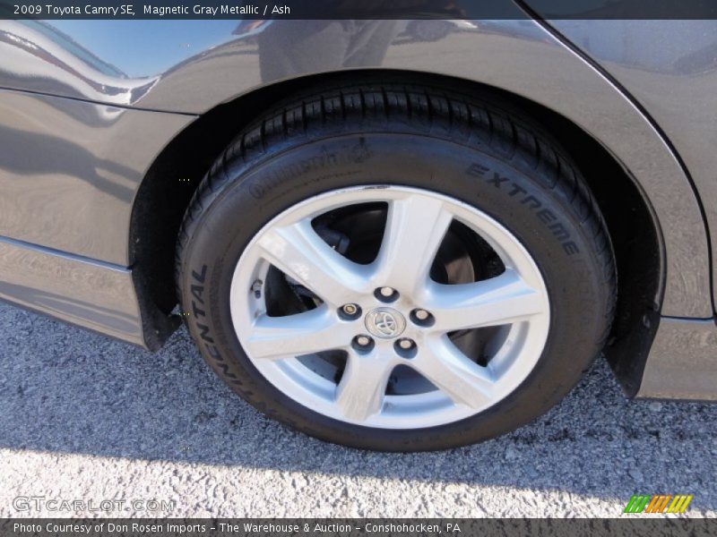 Magnetic Gray Metallic / Ash 2009 Toyota Camry SE