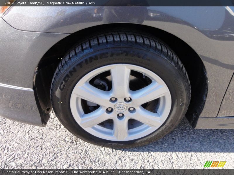 Magnetic Gray Metallic / Ash 2009 Toyota Camry SE