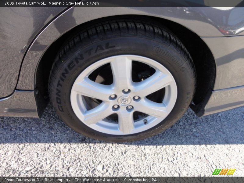 Magnetic Gray Metallic / Ash 2009 Toyota Camry SE