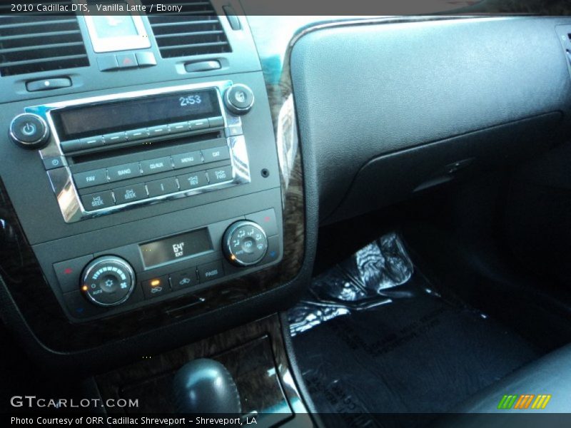 Vanilla Latte / Ebony 2010 Cadillac DTS