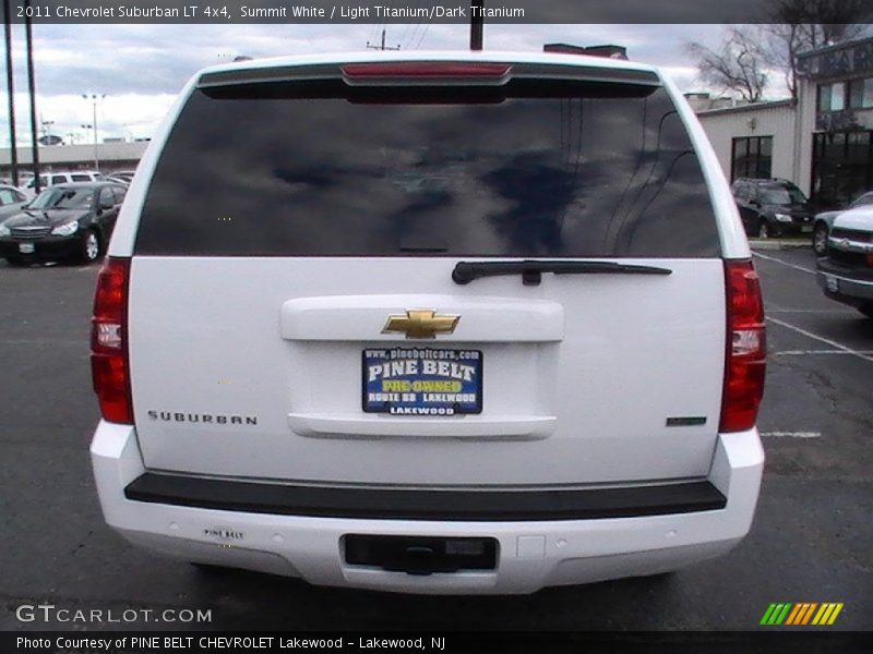 Summit White / Light Titanium/Dark Titanium 2011 Chevrolet Suburban LT 4x4