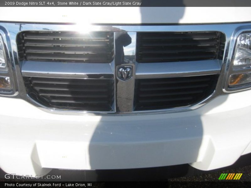 Stone White / Dark Slate Gray/Light Slate Gray 2009 Dodge Nitro SLT 4x4