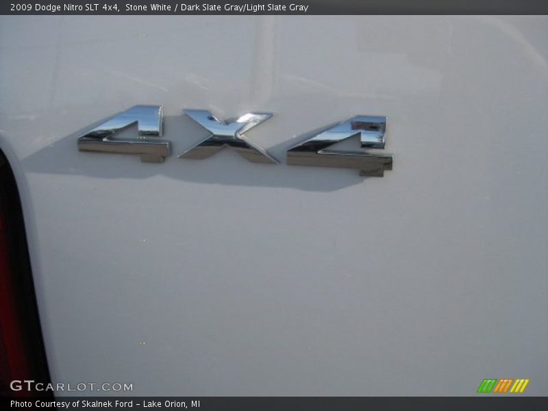 Stone White / Dark Slate Gray/Light Slate Gray 2009 Dodge Nitro SLT 4x4