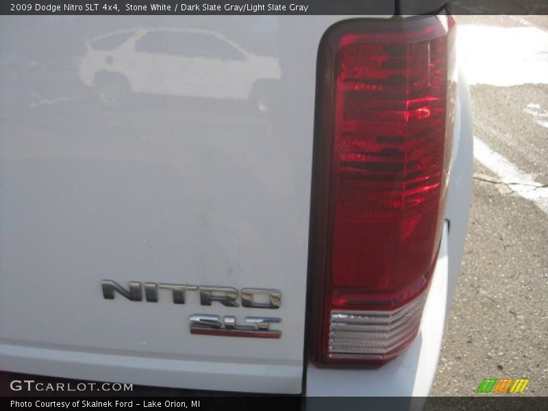 Stone White / Dark Slate Gray/Light Slate Gray 2009 Dodge Nitro SLT 4x4