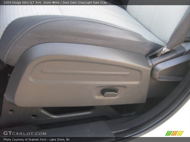 Stone White / Dark Slate Gray/Light Slate Gray 2009 Dodge Nitro SLT 4x4