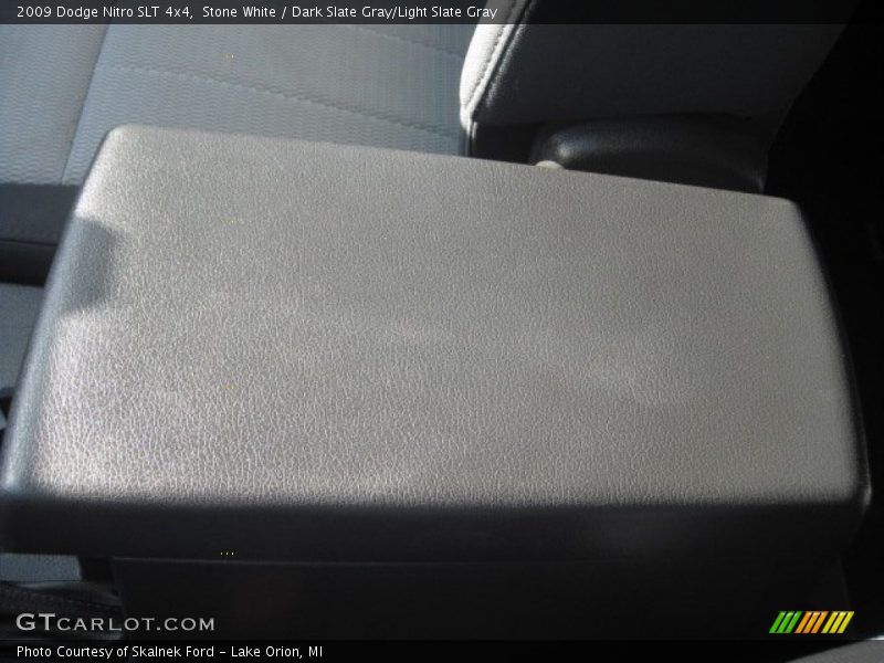 Stone White / Dark Slate Gray/Light Slate Gray 2009 Dodge Nitro SLT 4x4