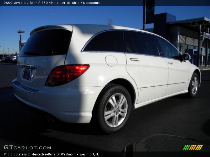Arctic White / Macadamia 2009 Mercedes-Benz R 350 4Matic