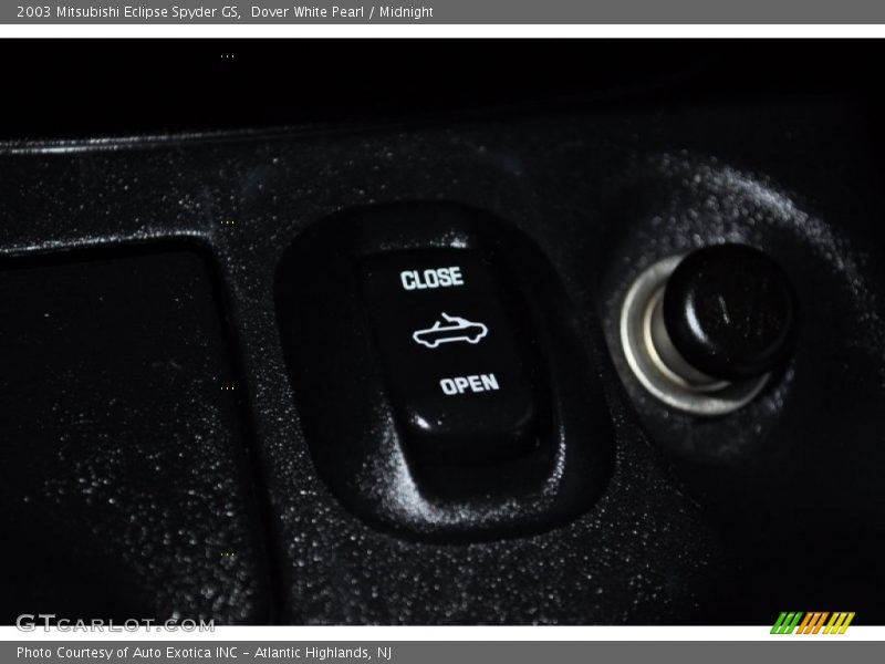 Dover White Pearl / Midnight 2003 Mitsubishi Eclipse Spyder GS