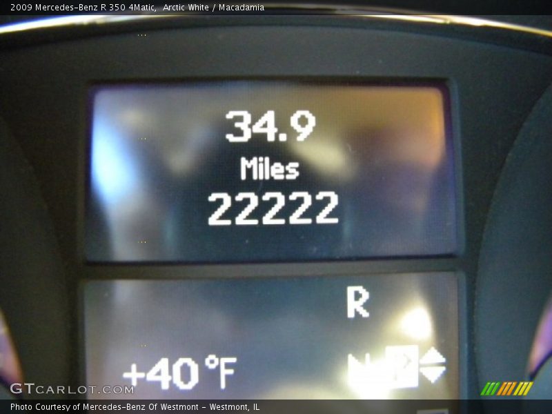 Arctic White / Macadamia 2009 Mercedes-Benz R 350 4Matic