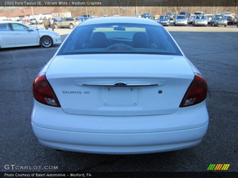 Vibrant White / Medium Graphite 2001 Ford Taurus SE